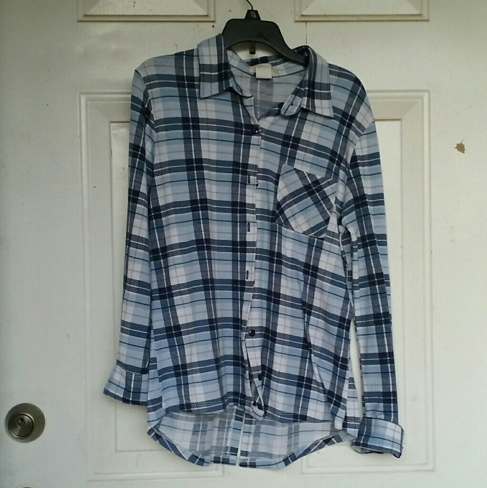 Flannel/ button up
